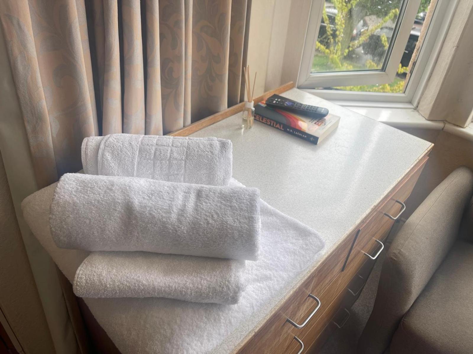 Oyo Queens Hotel, 3*