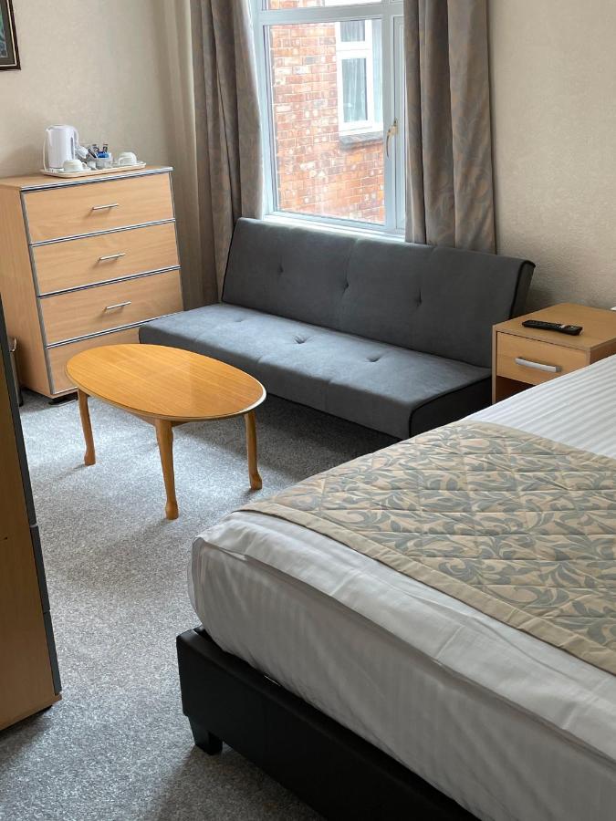 Oyo Queens Hotel, Skegness Hotel