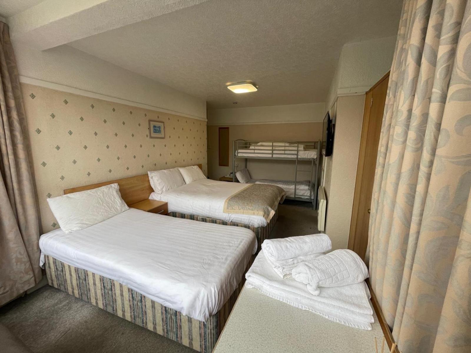 Oyo Queens Hotel, Skegness Hotel